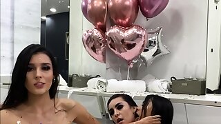 Webcam inexperienced Sexy teen massaging her big..